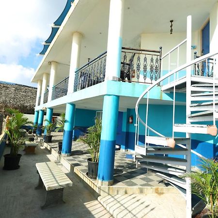 Lamel Cove Beach Resort Pondicherry Exterior photo