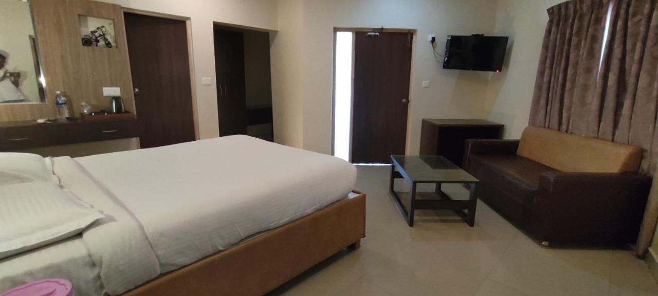 Lamel Cove Beach Resort Pondicherry Exterior photo