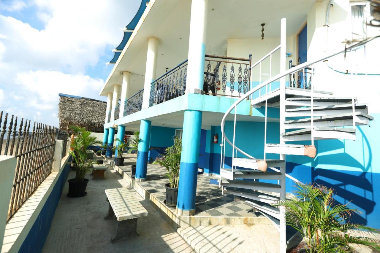 Lamel Cove Beach Resort Pondicherry Exterior photo